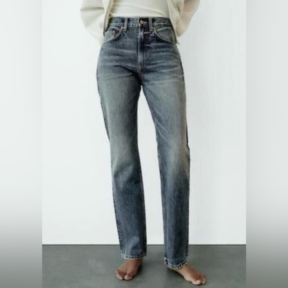 NWT Zara High-Rise Straight Fit Regular Length Denim 2569/240/427